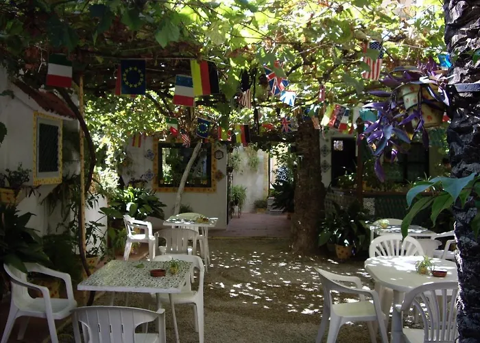 Versalles Гостевой дом Аликанте