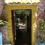 Konukevi Versalles Alicante